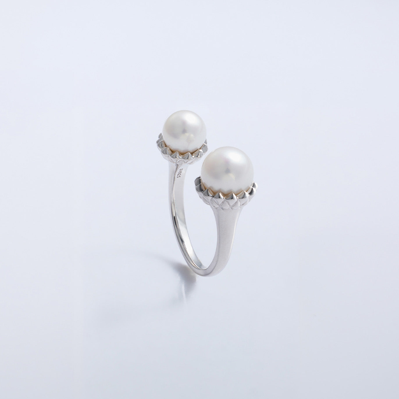 Thorn Pearl Ring - Silver